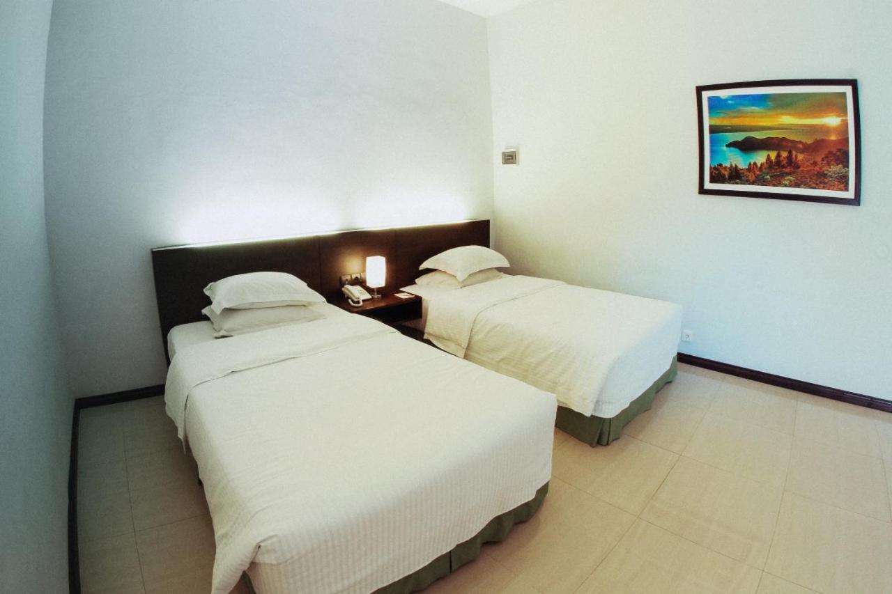 The Hill Resort Sibolangit Экстерьер фото