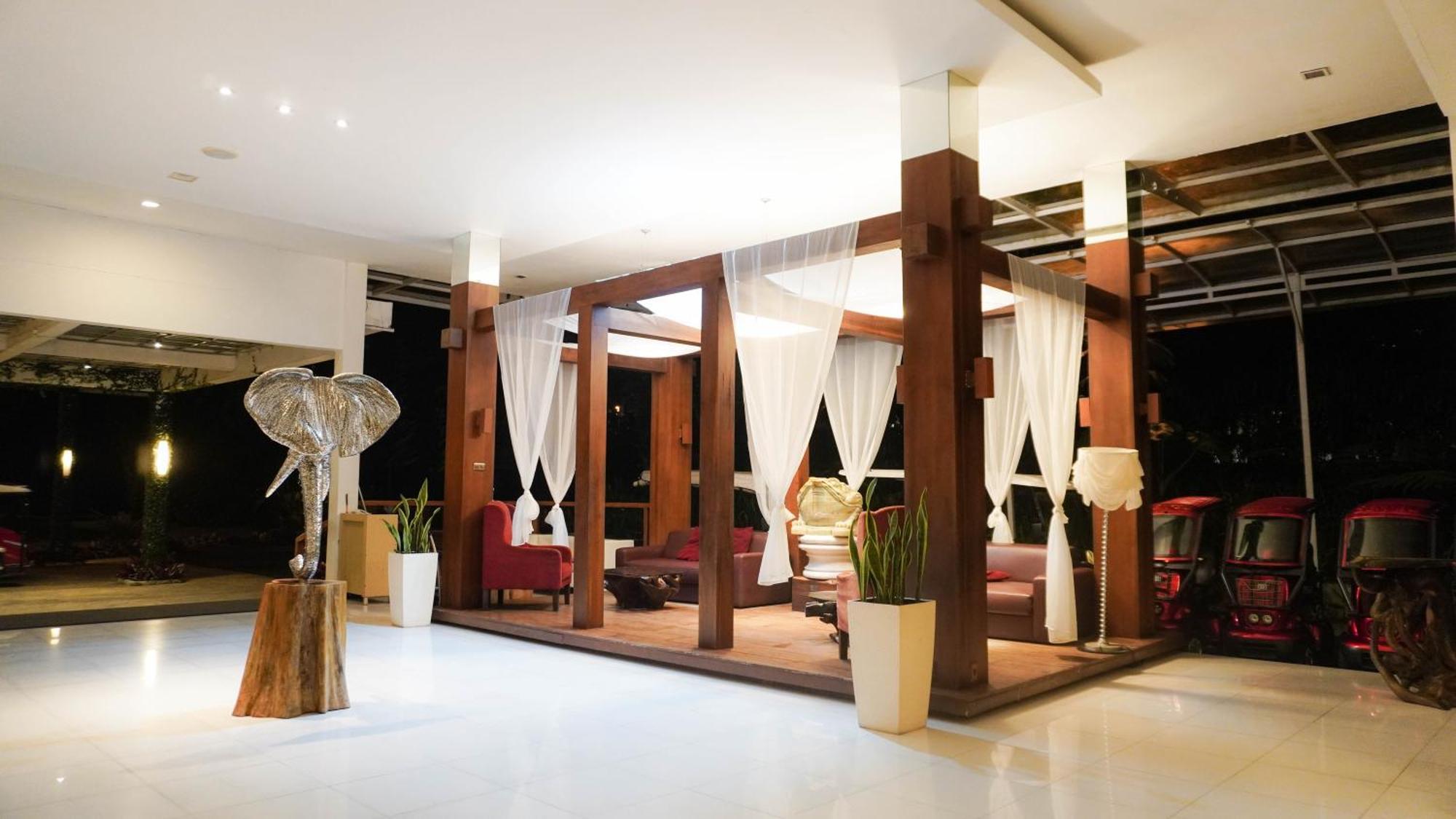 The Hill Resort Sibolangit Экстерьер фото